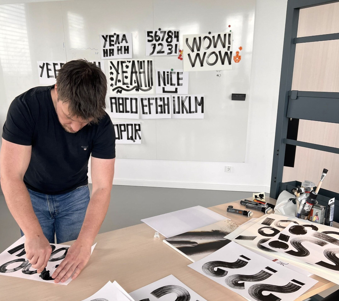 Hand-lettering process
